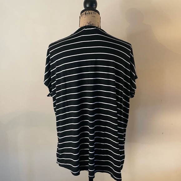 EUC Women’s RETROLOGY Black White Stripe Zipper Collar Top Sz L - Picture 4 of 4